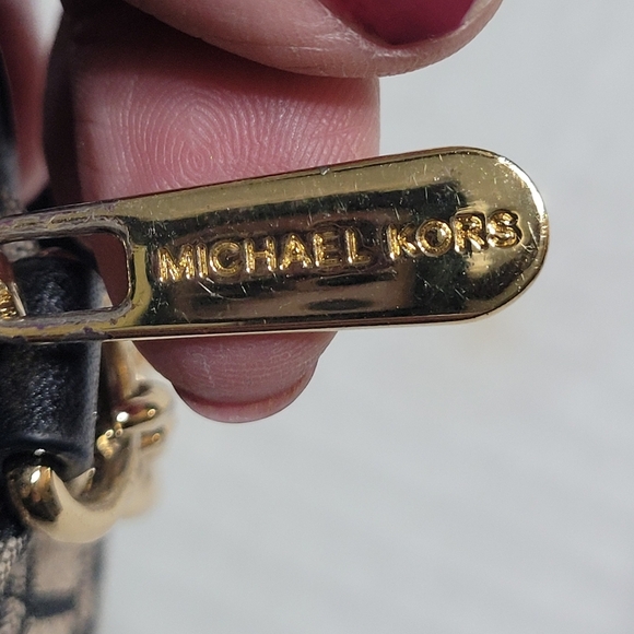 Michael Kors Black/Tan Mini Crossbody with Gold Hardwire - Picture 6 of 12